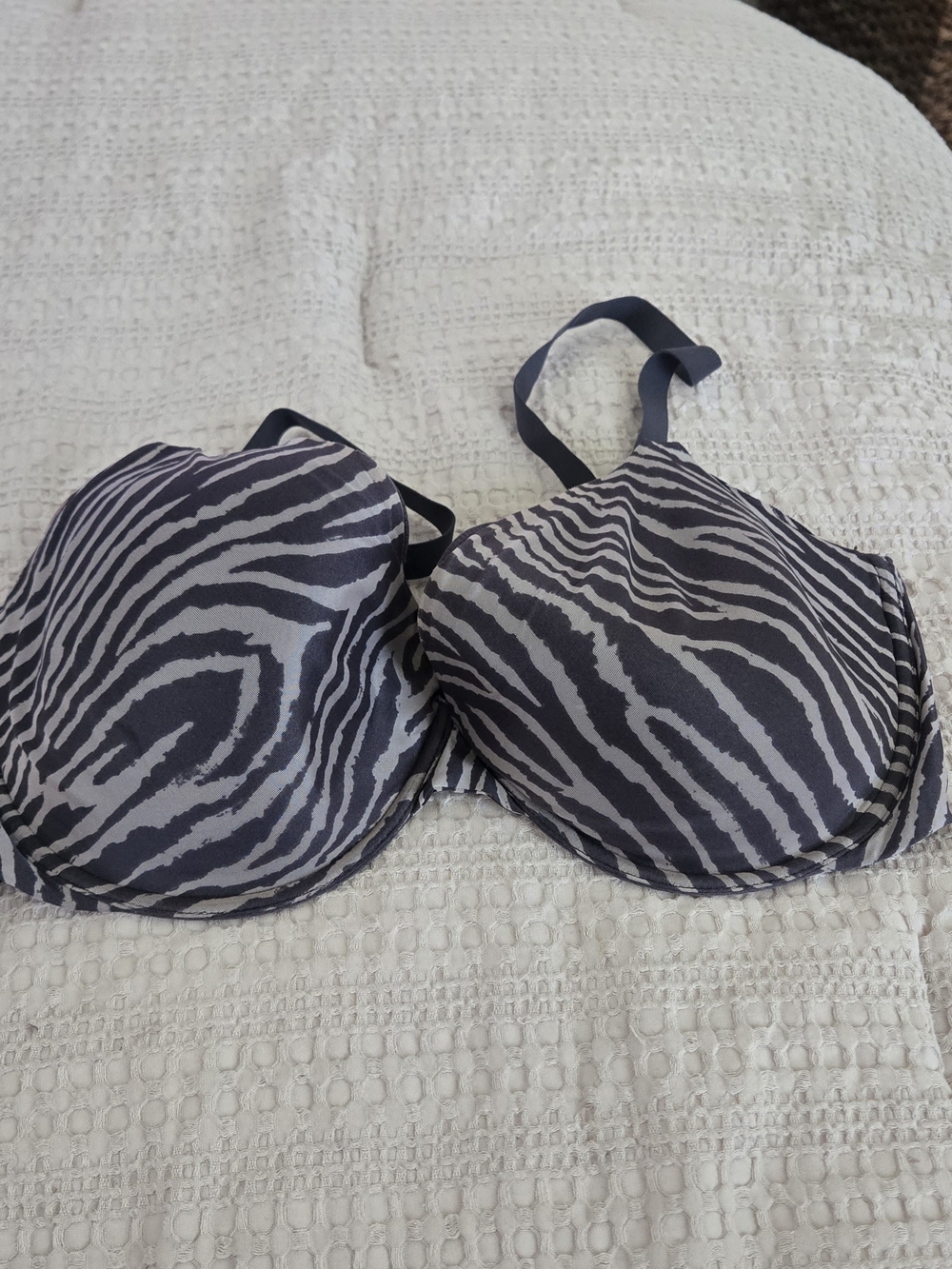 Victoria's Secret Black and Gray Zebra Print T-Shirt Bra